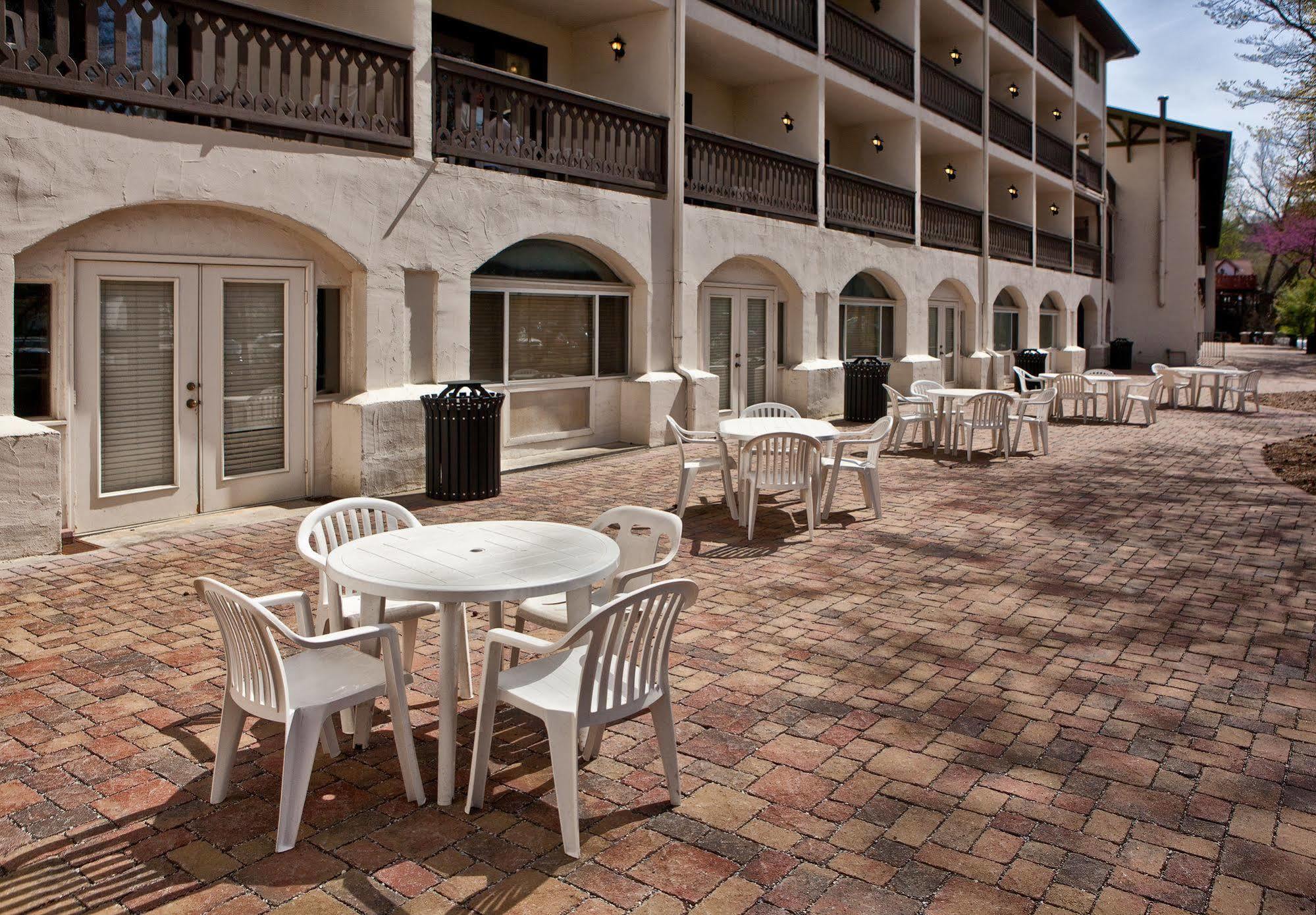 Helendorf River Inn, Suites & Conference Center 외부 사진